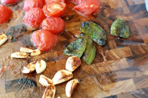 Сальса из запеченных томатов, чеснока и перца - фото шаг 6