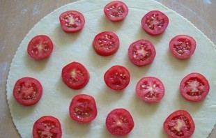 Пирожки с помидорами - фото шаг 3