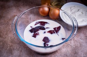 Печень говяжья в сметане