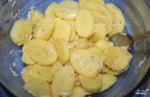 Картошка в духовке со сливками и сыром - фото шаг 2