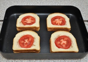 Бутерброды в духовке с яйцом - фото шаг 4