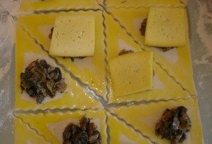 Закусочные пирожки с грибами и сыром - фото шаг 2
