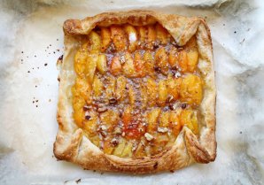 Слоеный пирог с абрикосами - фото шаг 6