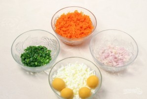 Салат "Мимоза" с рисом и сыром - фото шаг 2