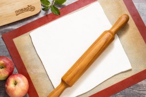 Слоеный пирог с яблоками - фото шаг 3