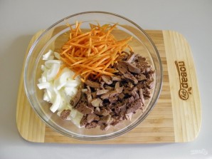 Салат "Петушок" с корейской морковкой - фото шаг 2