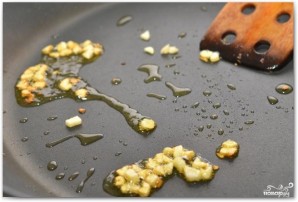 Салат из шпината, изюма и кедровых орешков - фото шаг 9