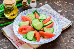 Овощной салат с растительным маслом - фото шаг 3