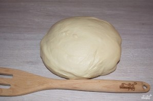 Пирог с капустой из дрожжевого теста - фото шаг 1