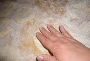 Тесто на ряженке для пирожков  - фото шаг 2
