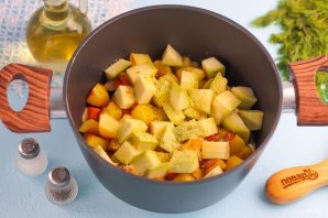 Рагу из кабачков и картофеля - фото шаг 6