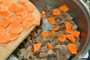 Мясо с морковью - фото шаг 3