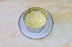 Салат из курицы и чернослива - фото шаг 6