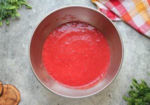Клубника, протертая в сиропе - фото шаг 5