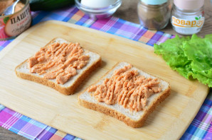 Бутерброды с паштетом на праздничный стол - фото шаг 2