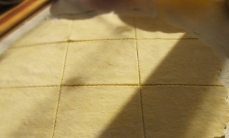 Творожное тесто с абрикосами - фото шаг 5