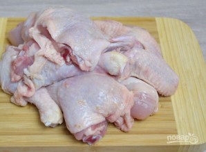Курица с картошкой, чесноком и майонезом - фото шаг 1