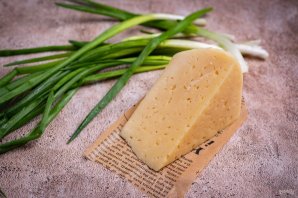 Слоеные пирожки с сыром и луком - фото шаг 23