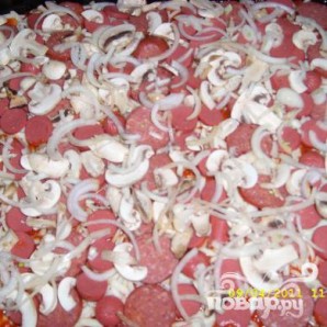 Домашняя пицца с колбасой - фото шаг 19