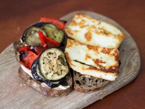 Бутерброды с баклажанами и чесноком - фото шаг 3