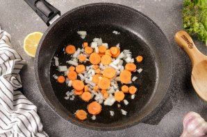 Жареный рис с морепродуктами - фото шаг 7