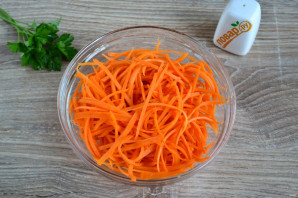 Морковь по-корейски без уксуса - фото шаг 2