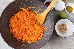 Постный салат из моркови - фото шаг 5