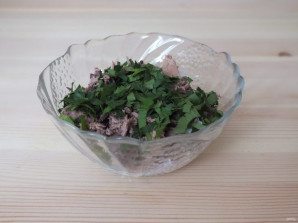 Салат с тунцом и крабовыми палочками - фото шаг 6
