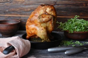 Курица в духовке на банке - фото шаг 8