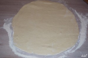 Пирог из дрожжевого теста в духовке - фото шаг 2