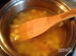 Суп с манкой и зеленым горошком - фото шаг 4