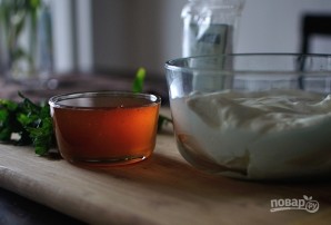 Замороженный йогурт с мёдом - фото шаг 1