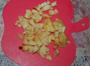 Оладушки на кефире с яблоками - фото шаг 3