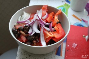Легкий салат с лисичками и шампиньонами - фото шаг 5
