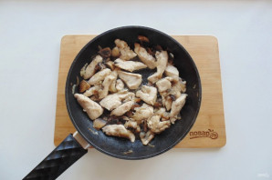 Курица с грибами в соусе терияки - фото шаг 6