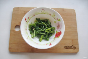 Постный салат с сухариками - фото шаг 2