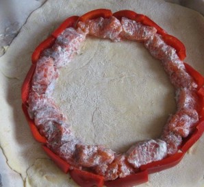 Пирог с соленой красной рыбой - фото шаг 1