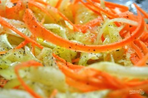 Диетический салат из моркови и огурца - фото шаг 6