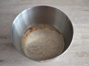 Цельнозерновой хлеб на опаре - фото шаг 8