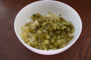 Салат из печени трески (консервированной) - фото шаг 2