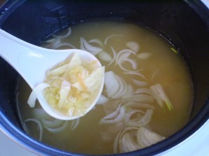 Гороховый суп с сухариками - фото шаг 8