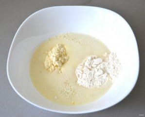 Кукурузные лепешки с сыром - фото шаг 2