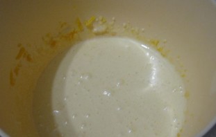 Бисквитное тесто со сметаной - фото шаг 2