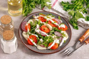 Салат с адыгейским сыром и помидорами - фото шаг 6