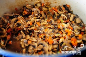 Сливочный суп с грибами и сельдереем - фото шаг 2