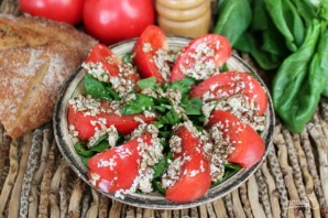 Салат из помидоров с кунжутом, семечками и семенами льна - фото шаг 7