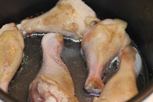 Куриные ножки в сметане - фото шаг 2