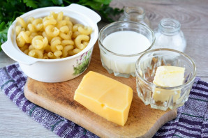 Макароны с сыром и молоком - фото шаг 1