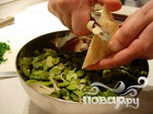 Бобовый салат с сыром пармезан - фото шаг 8