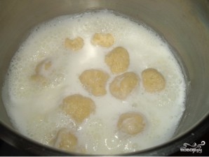 Молочный суп с картофельными клецками - фото шаг 3
